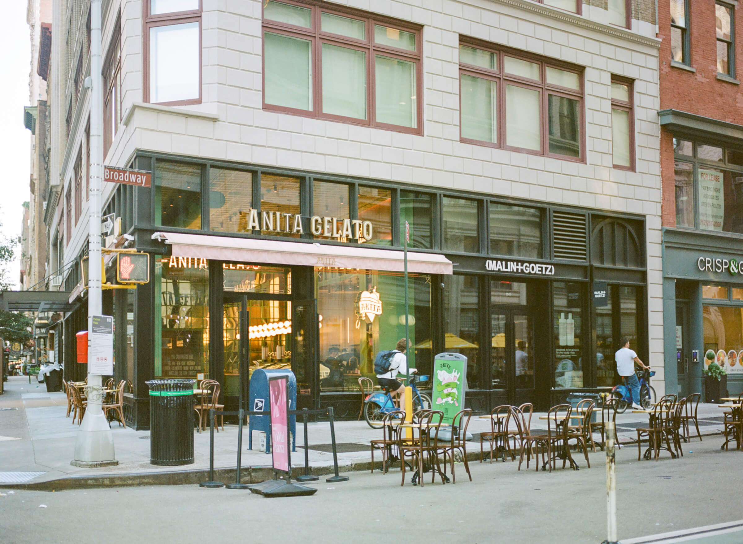 Manhattan, New York photographed by Karen Weiler